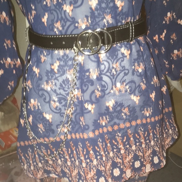 Let’s get accessorized! 💋❤️ - Picture 3 of 3